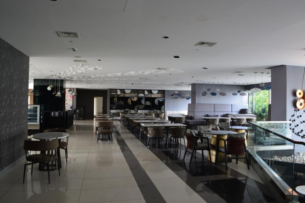 Luxxe Interior Design Condo - Novotel Residences At Acqua Private Residences Mandaluyong Exterior photo